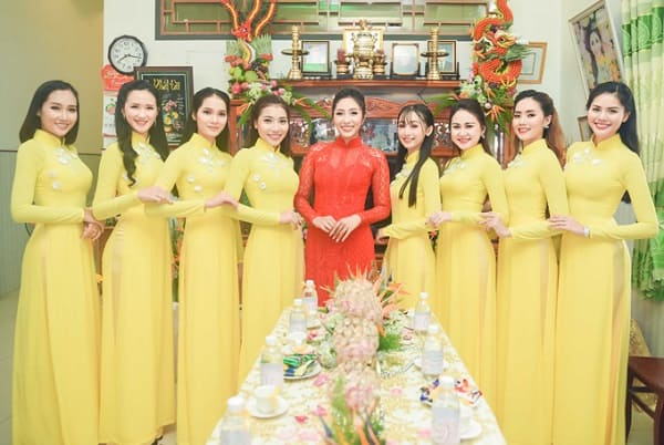 Áo dài cưới màu đỏ đẹp nhất của  mỹ nhân showbiz Việt