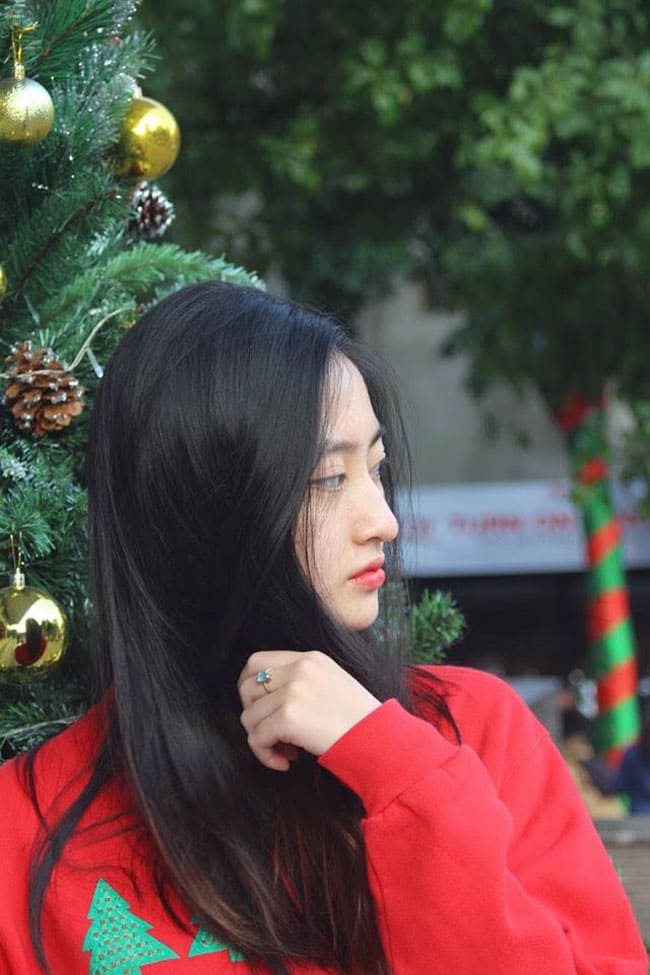 Nhan sắc đời thường gây "giật mình" của tân Hoa hậu Miss World Việt Nam 2019 - 3