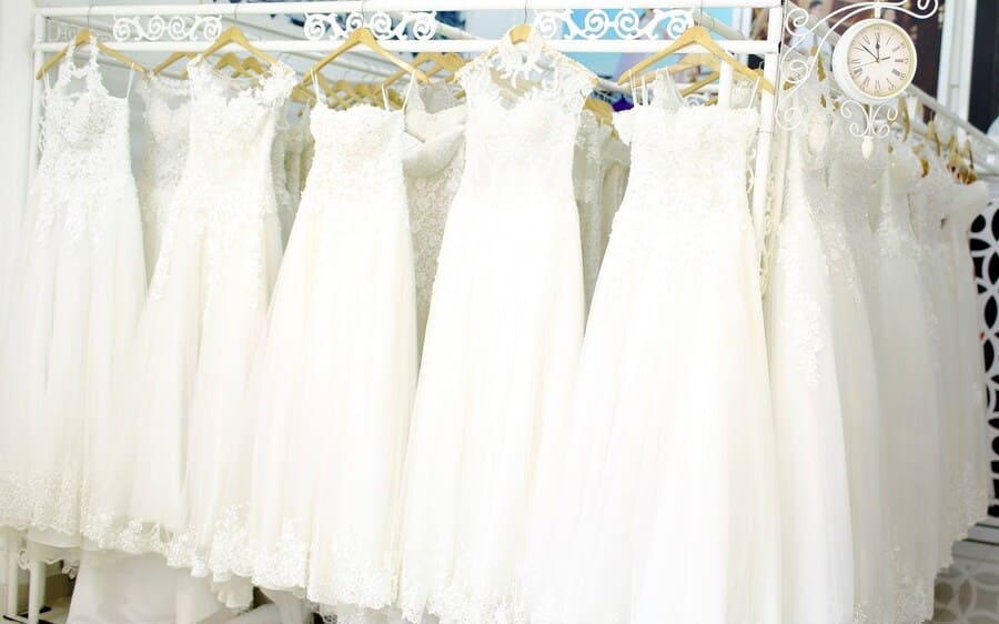 5 mẹo nhỏ giúp bạn lựa chọn được cho mình một chiếc váy cưới đẹp nhất
