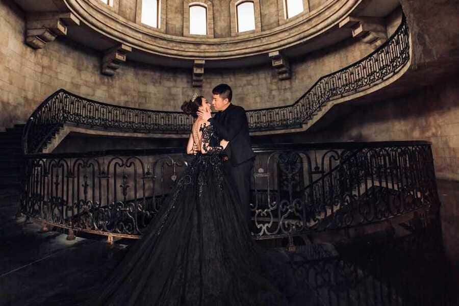 101 Bộ váy cưới màu đen đẹp lộng lẫy đầy huyền bí cho cô dâu 2023   NiNiStore