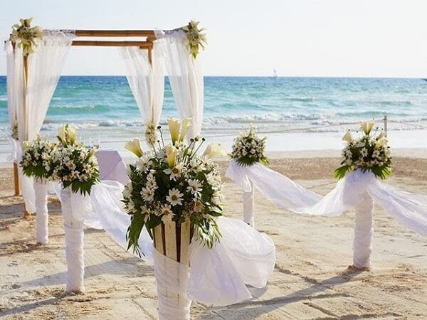 Bí quyết giúp bạn có bữa tiệc cưới ngoài biển đáng nhớ nhất 4