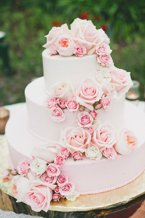 bánh cưới hoa tươi rose