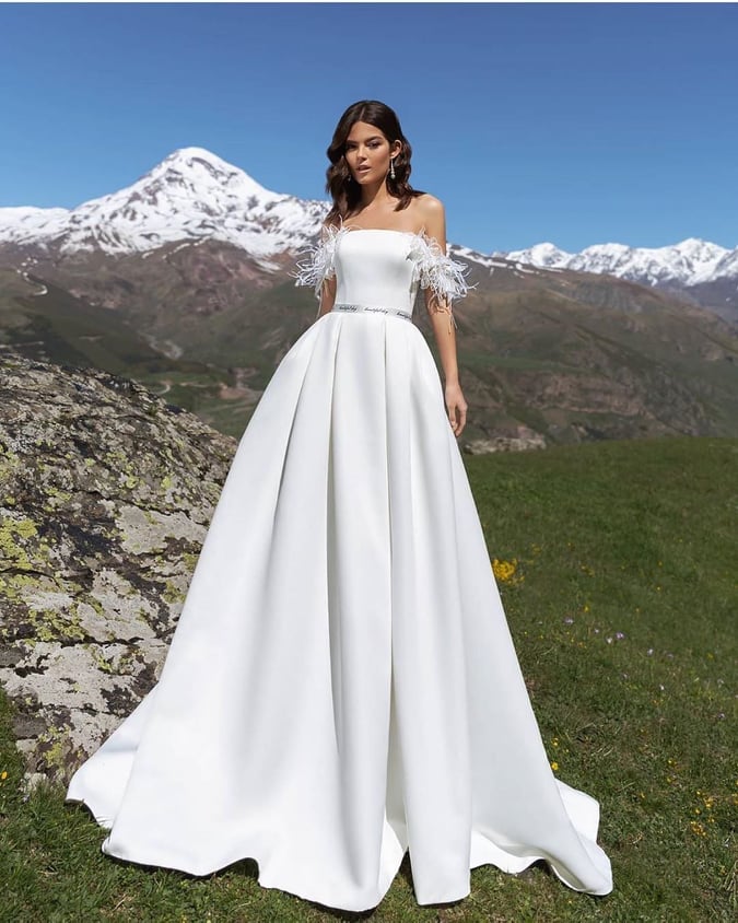 8 kiểu váy cưới sang trọng cho ngày hạnh phúc của mỗi cô dâu Mate.vn