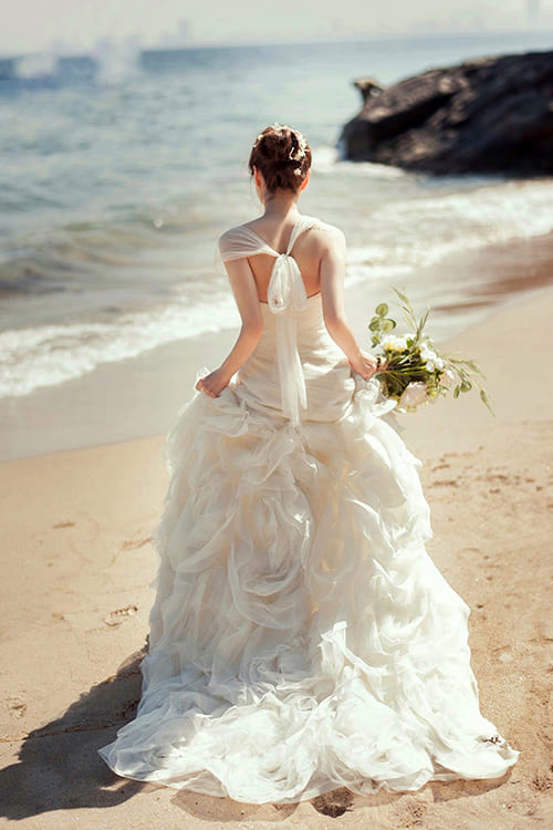 Váy cưới đơn giản sang trọng thắt nơ 3 Mate.vn