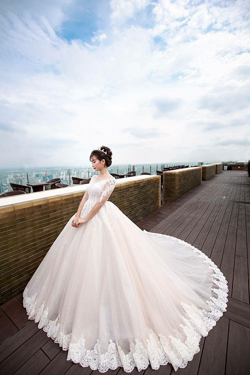 Váy cưới đơn giản sang trọng công chúa 4 Mate.vn