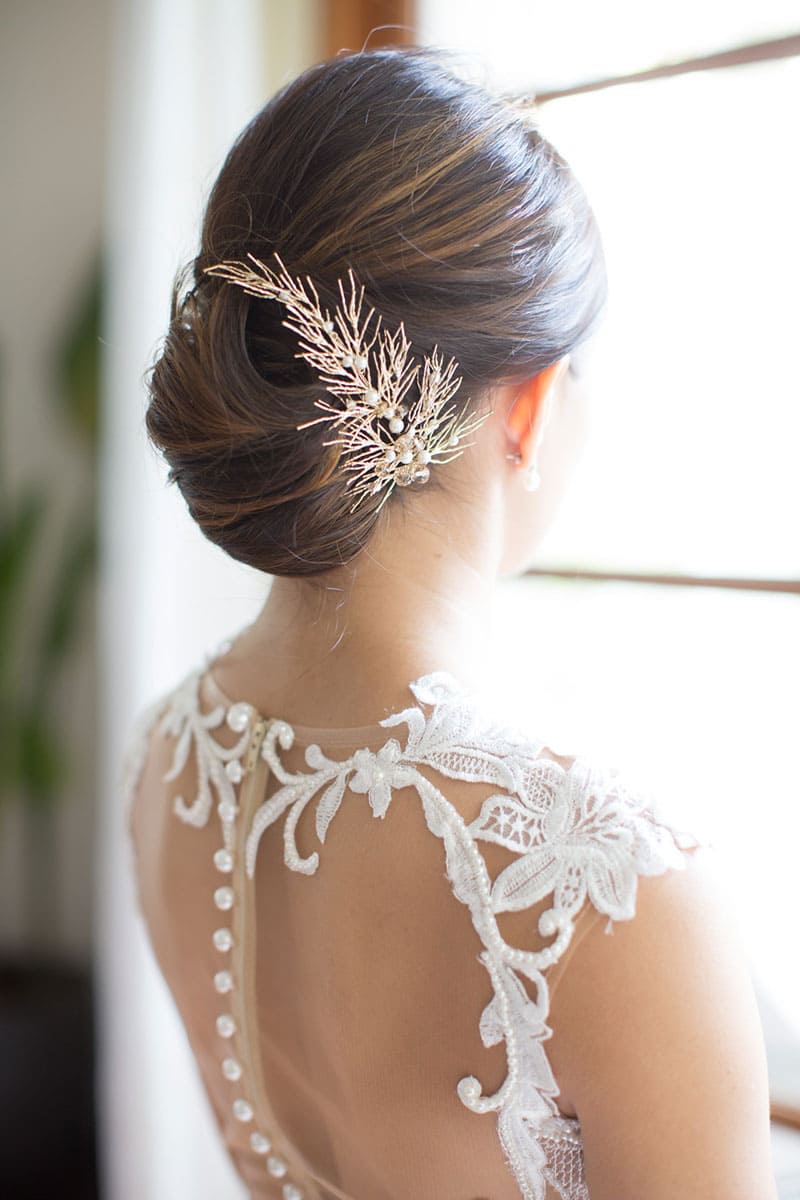 Những ý tưởng kiểu tóc đẹp và phụ kiện tóc cho cô dâu trong ngày cưới